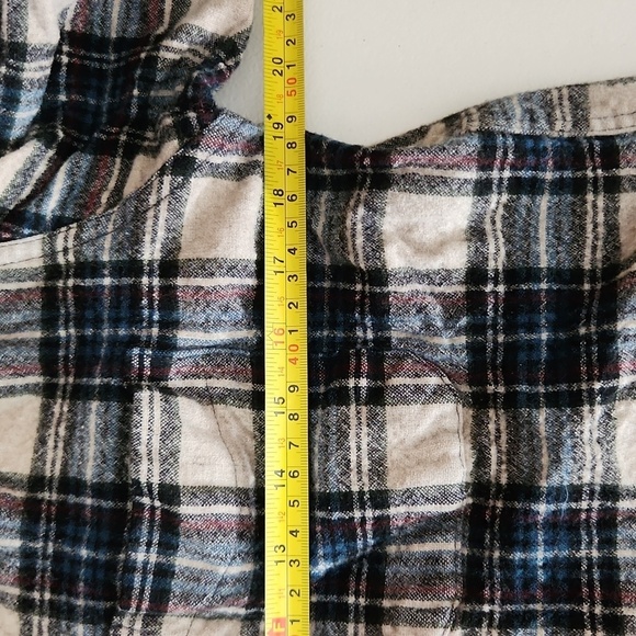 Pendleton Shirt Mens Plaid Size L but runs small Fits M Cut Off Sleeve - Picture 15 of 16